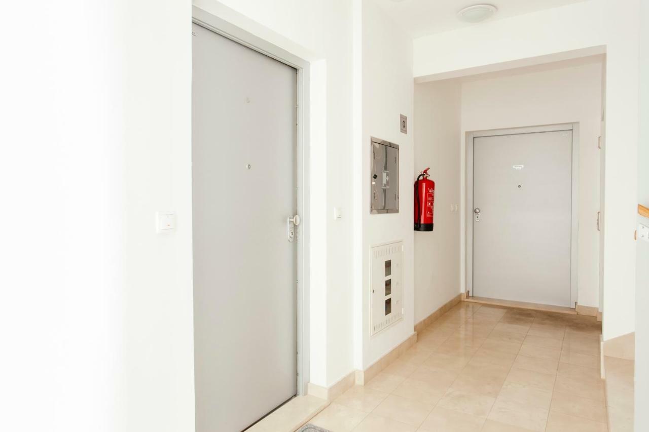 New Luxury Apartment Nives On Seaside Split Exterior foto